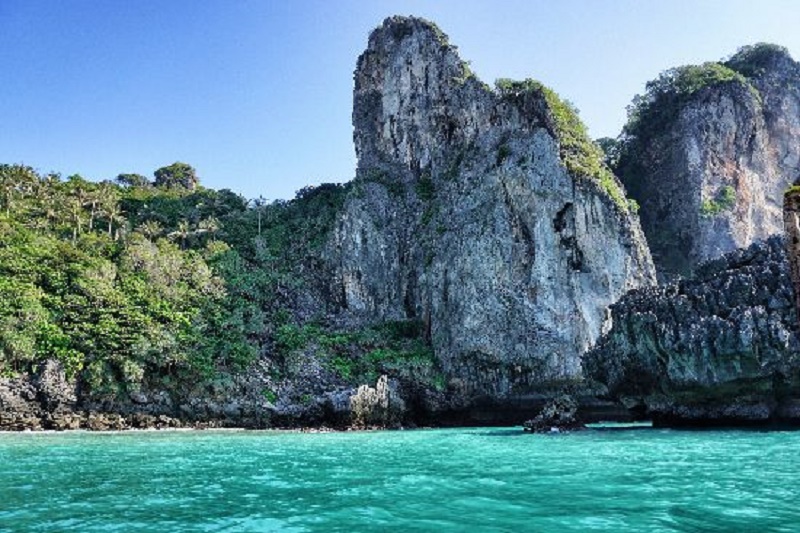 How to visit Phi Phi Island